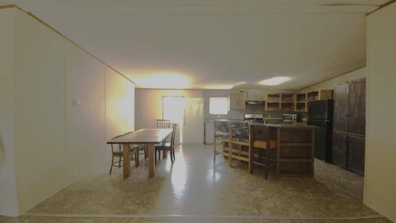 305 Thompson LN, Dale, TX 78616