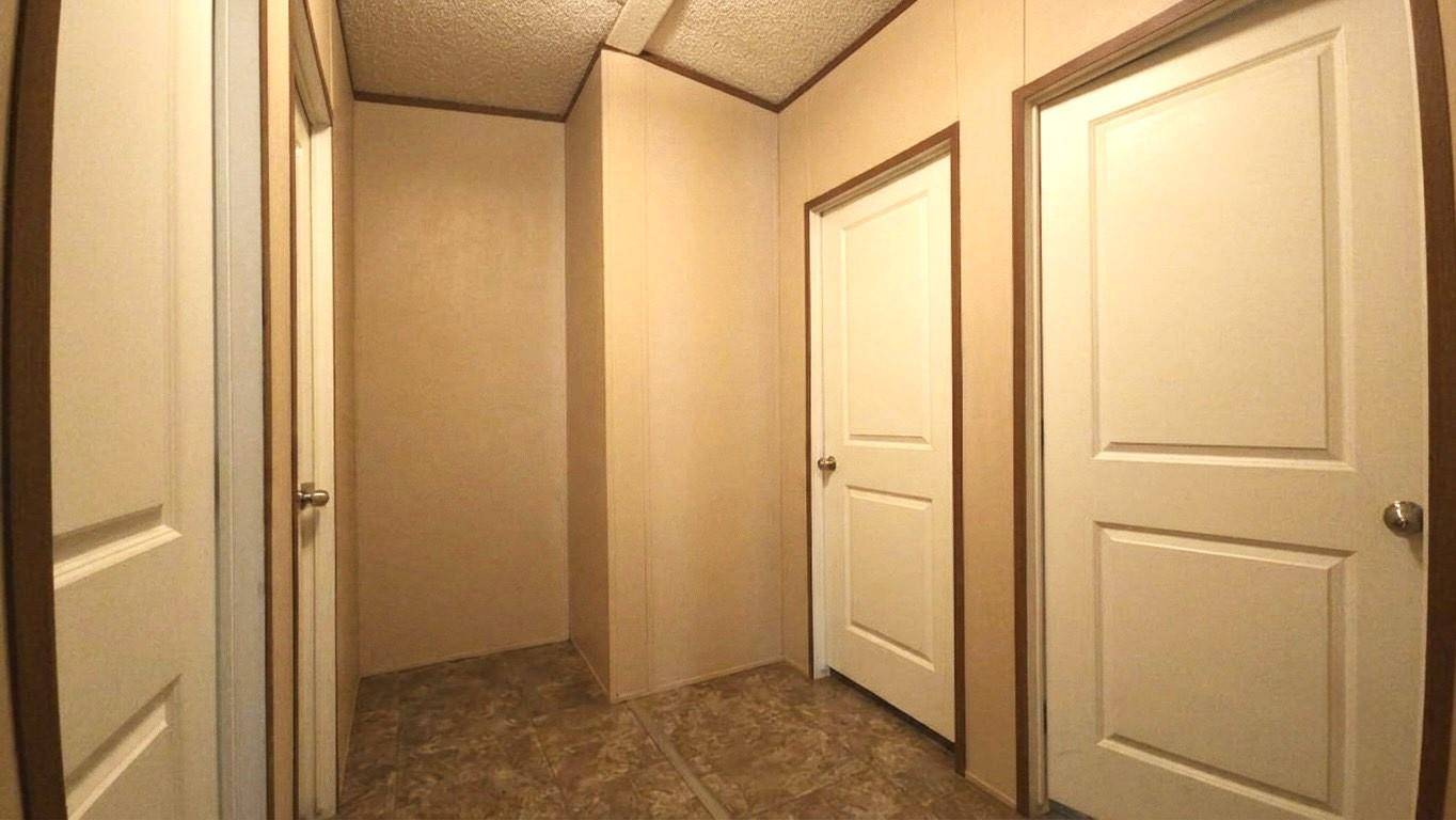 305 Thompson LN, Dale, TX 78616