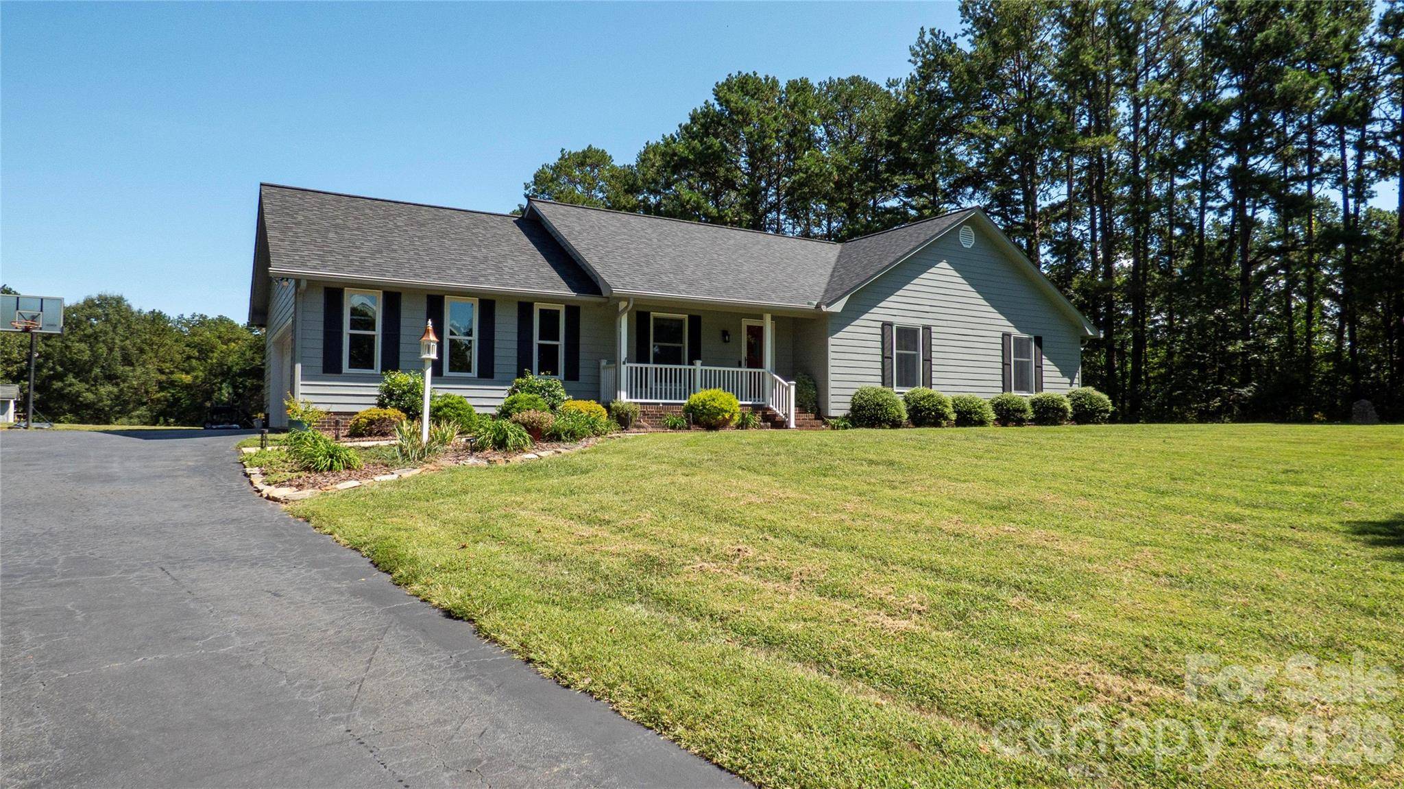 187 Sunfish DR, Mooresville, NC 28117