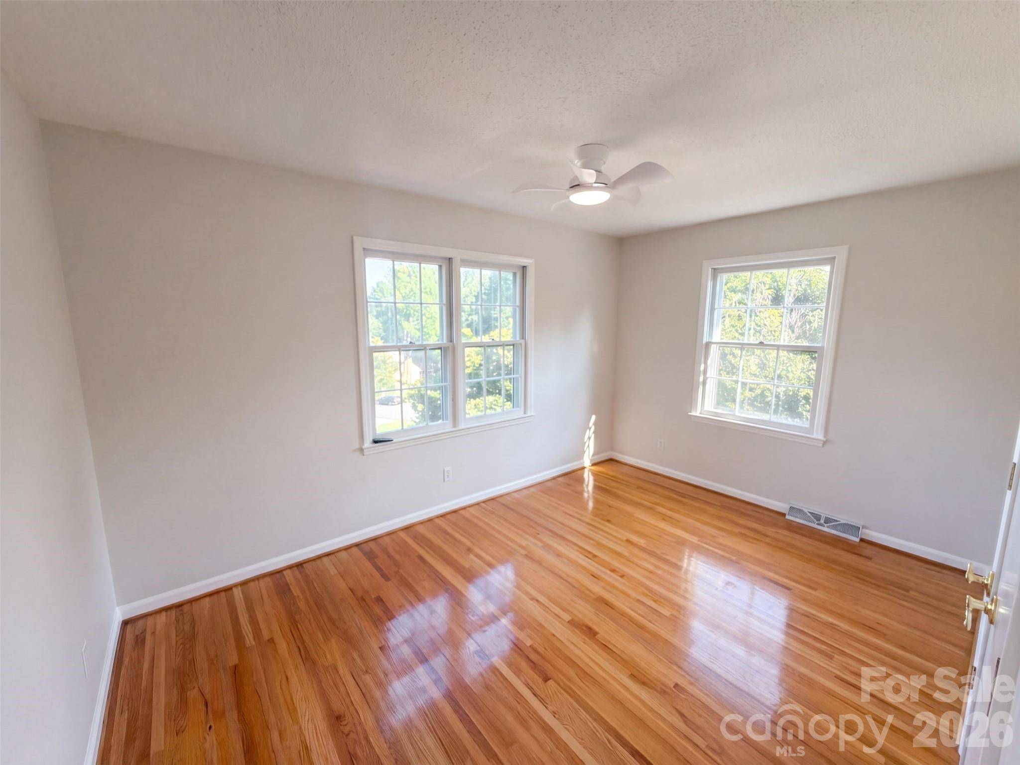 1030 Mclaughlin DR, Charlotte, NC 28212