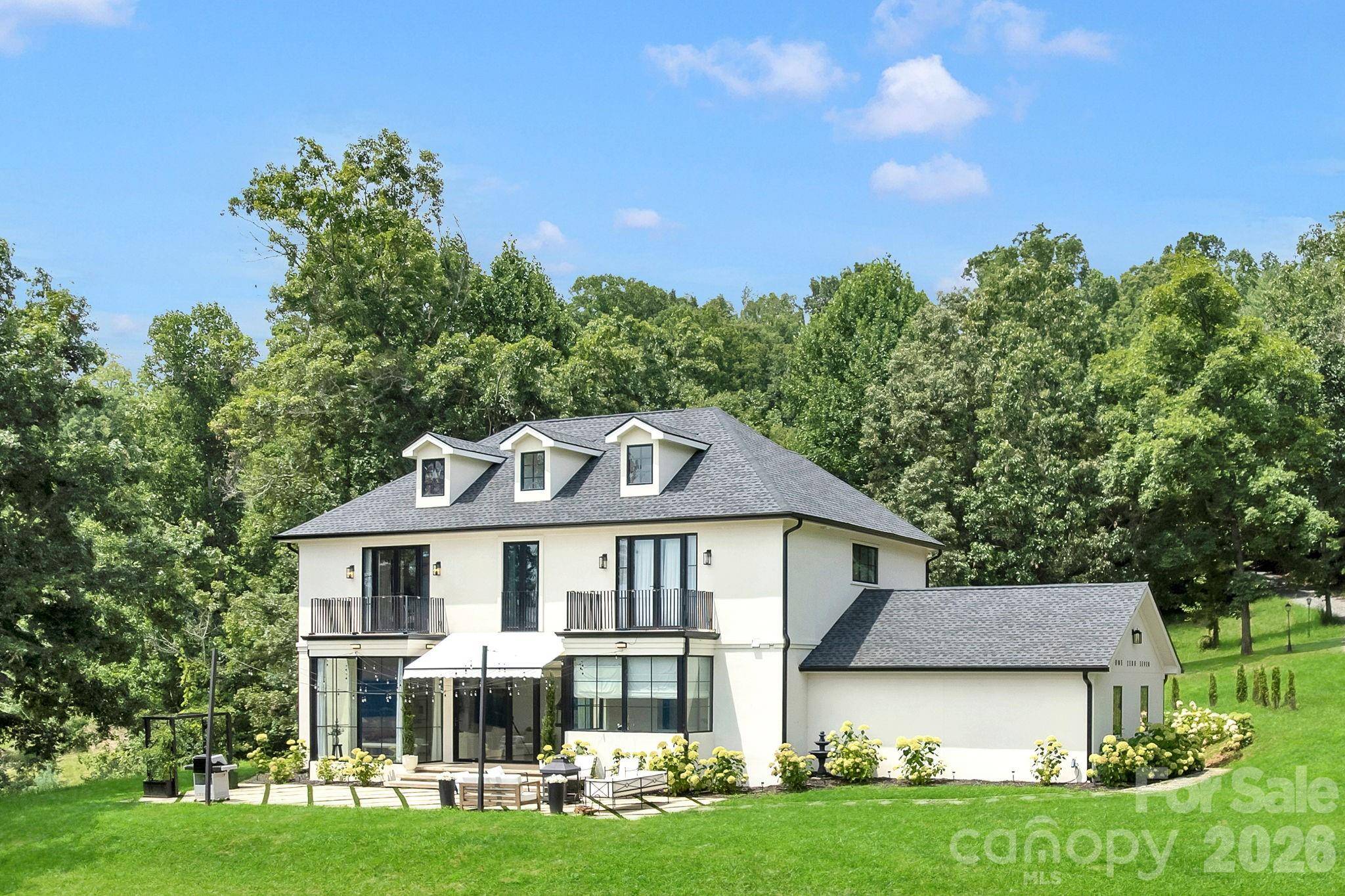 107 Lee LN, Mars Hill, NC 28754