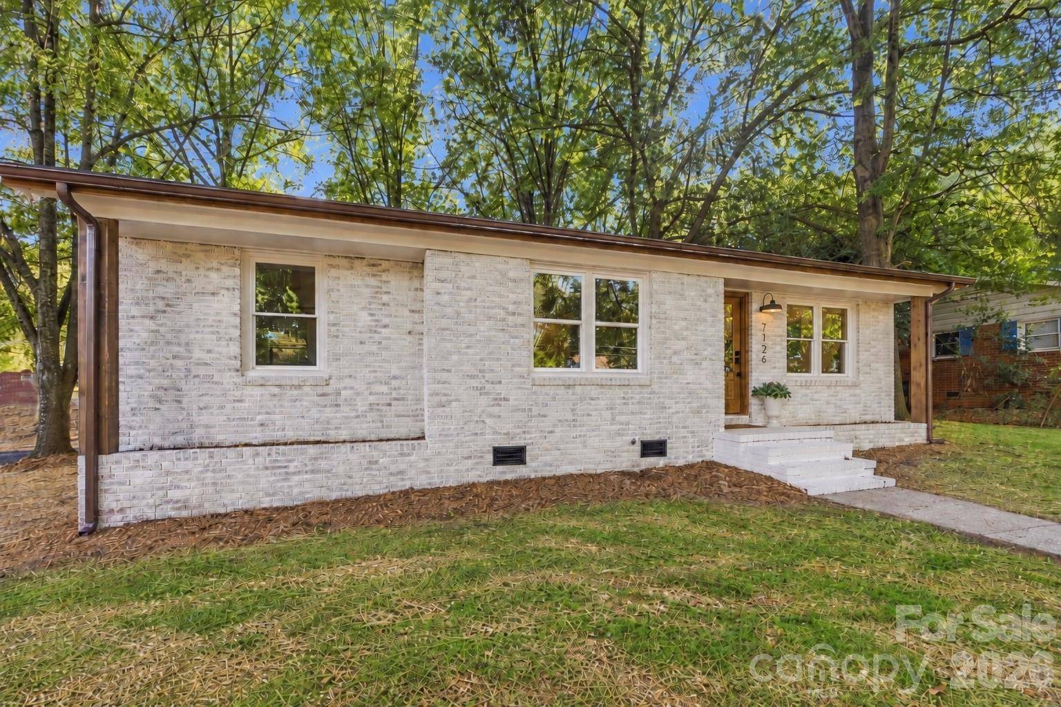 7126 Woodstream DR, Charlotte, NC 28210