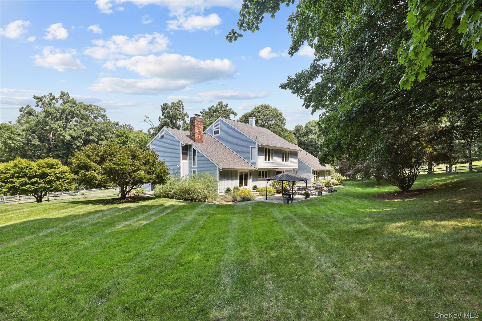 25 Charles RD, Bedford Corners, NY 10549