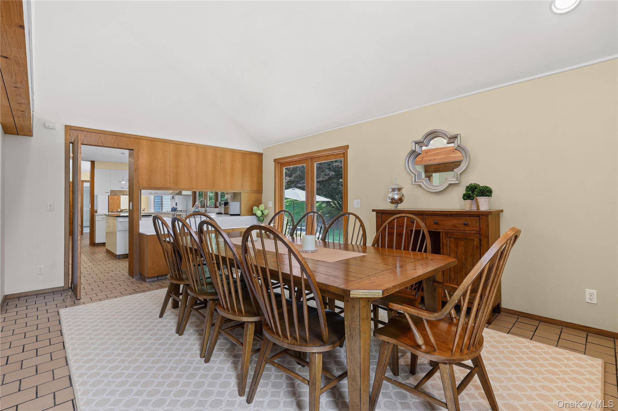 25 Charles RD, Bedford Corners, NY 10549
