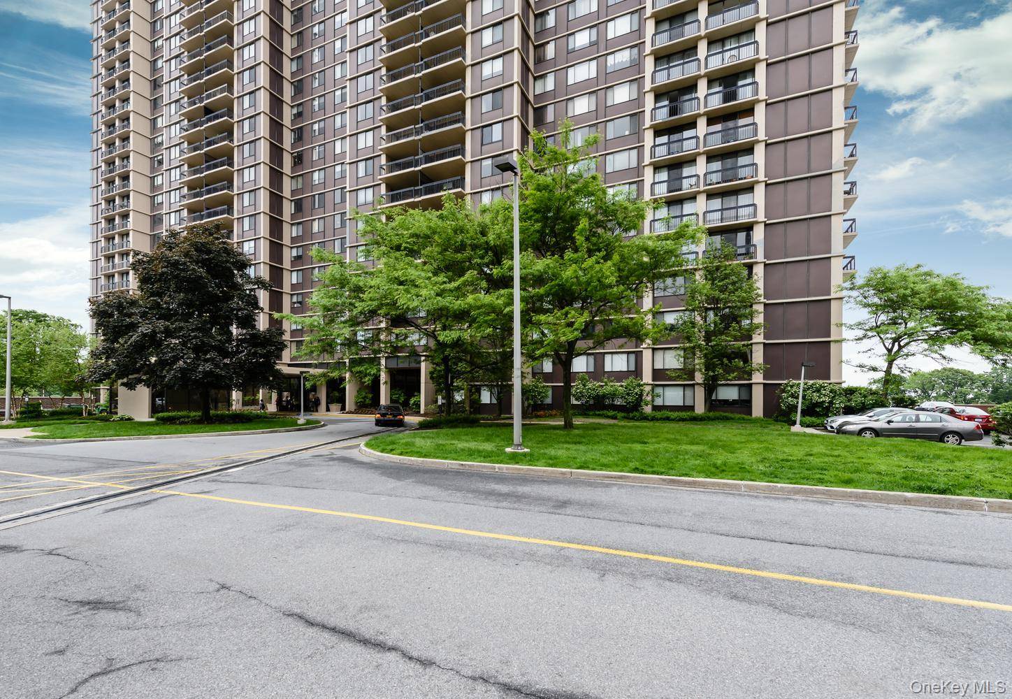 27110 Grand Central Pkwy #29S, Floral Park, NY 11005