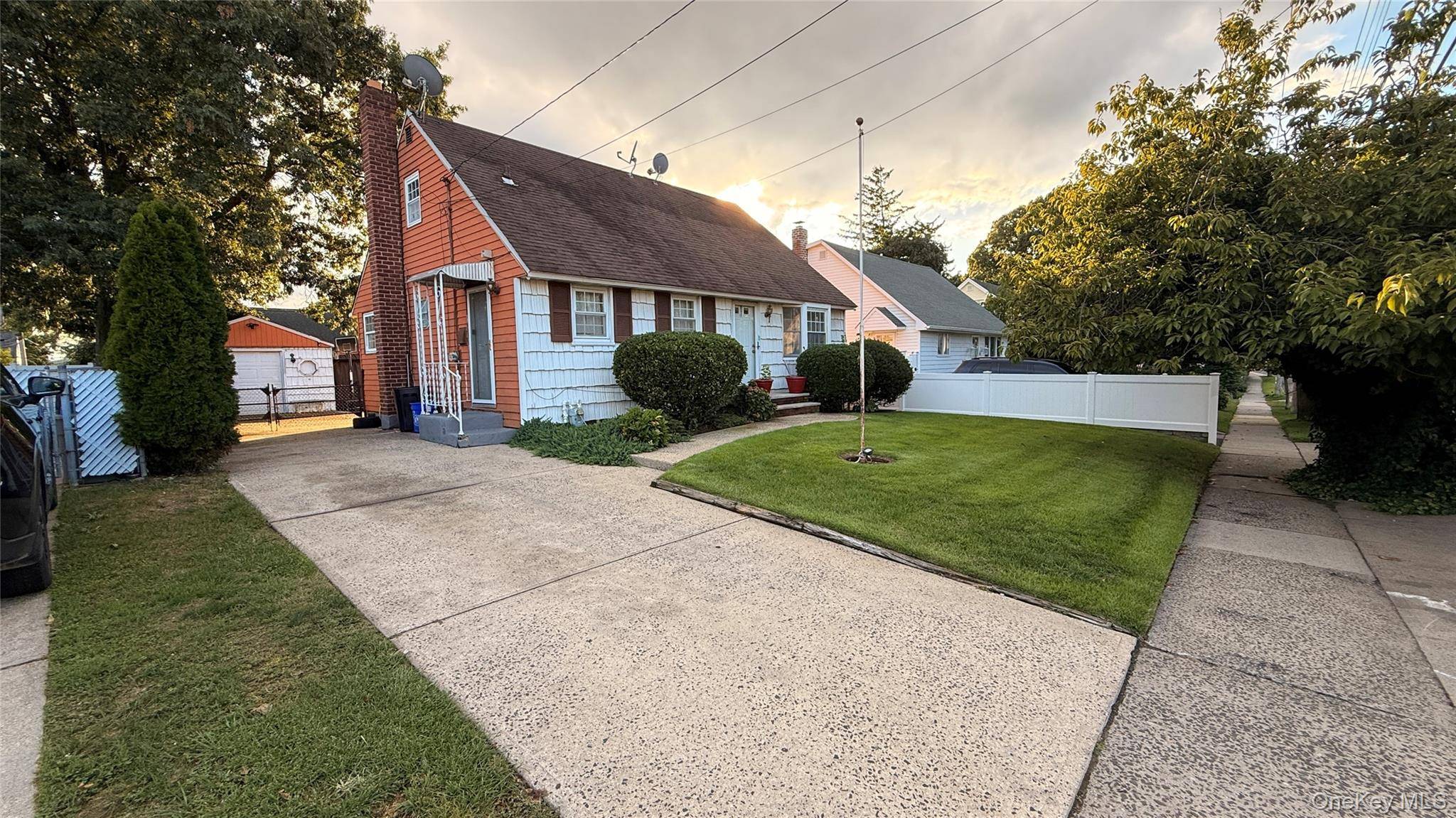212 Ethel ST, Valley Stream, NY 11580