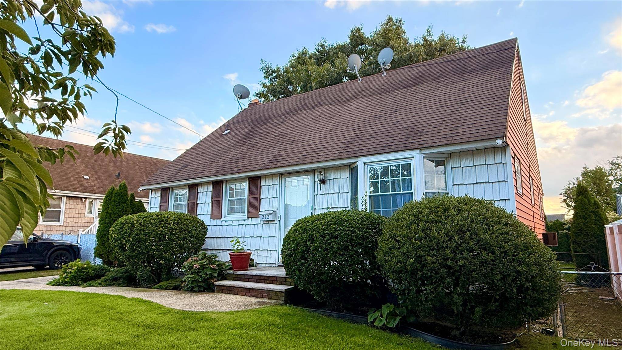 212 Ethel ST, Valley Stream, NY 11580