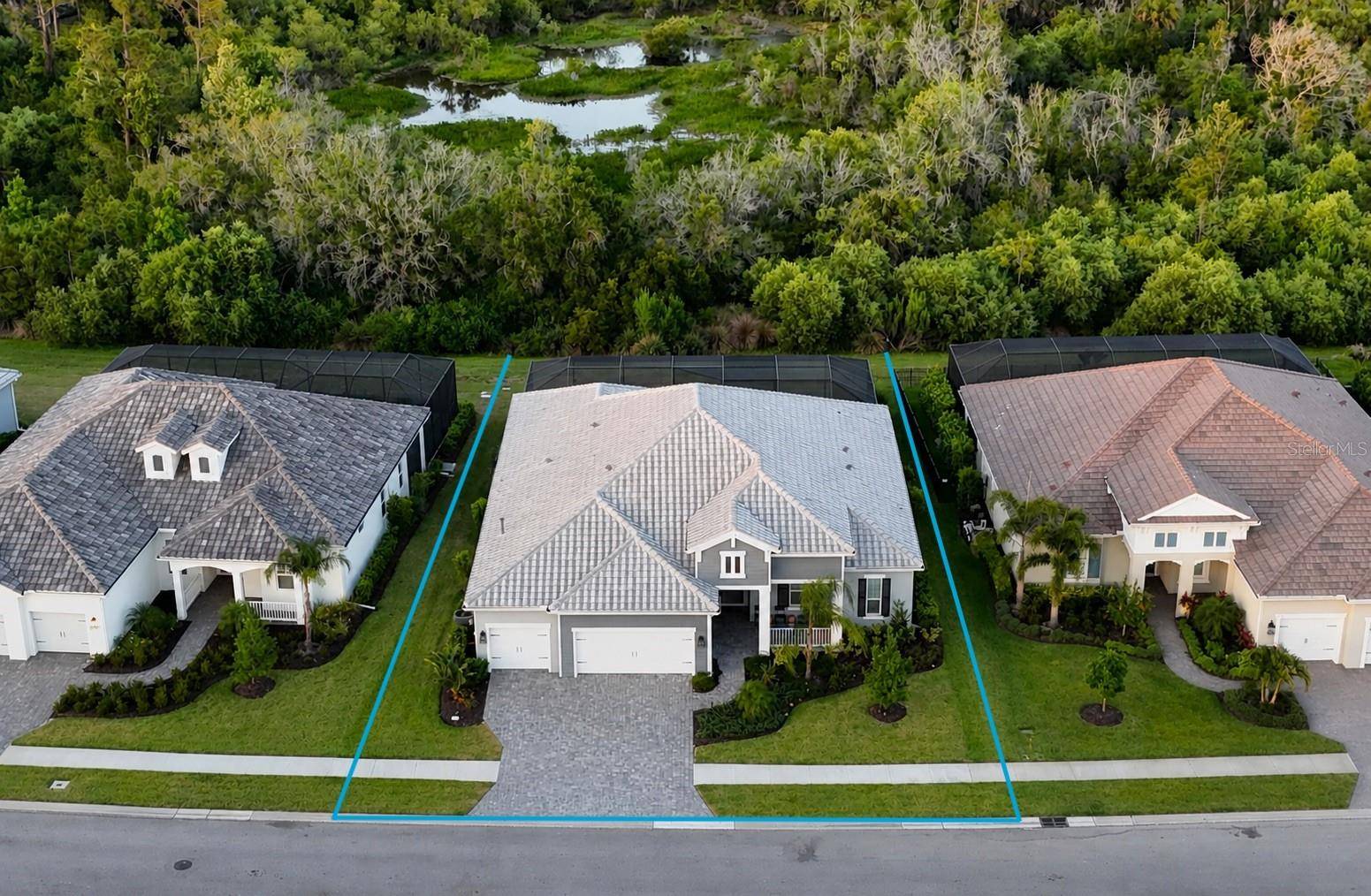 2566 PARADISE PLUM DR, Sarasota, FL 34240