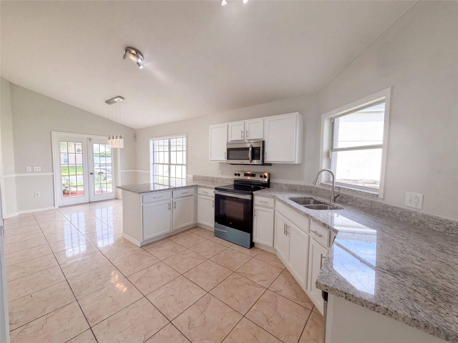 225 SOUTHBRIDGE CIR, Kissimmee, FL 34744