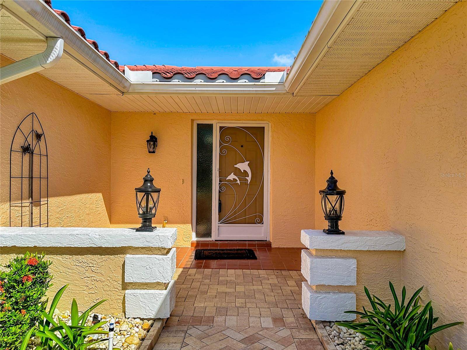 2005 NEW BEDFORD DR, Sun City Center, FL 33573