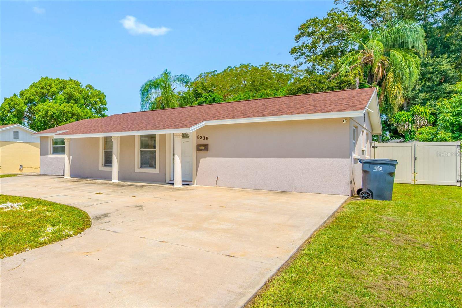 8339 DRYCREEK DR, Tampa, FL 33615