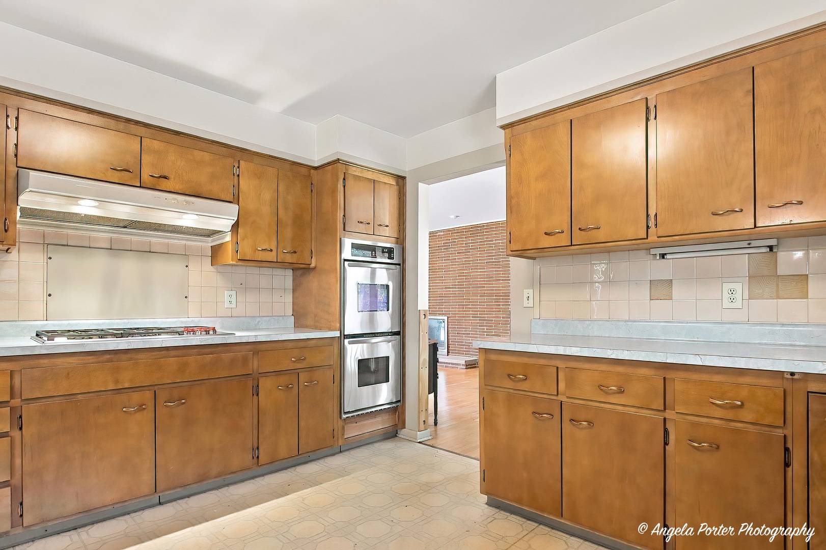 315 N Timothy LN, Mchenry, IL 60050