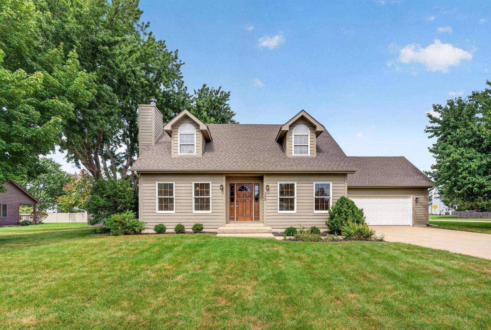 309 E Somonauk ST, Yorkville, IL 60560