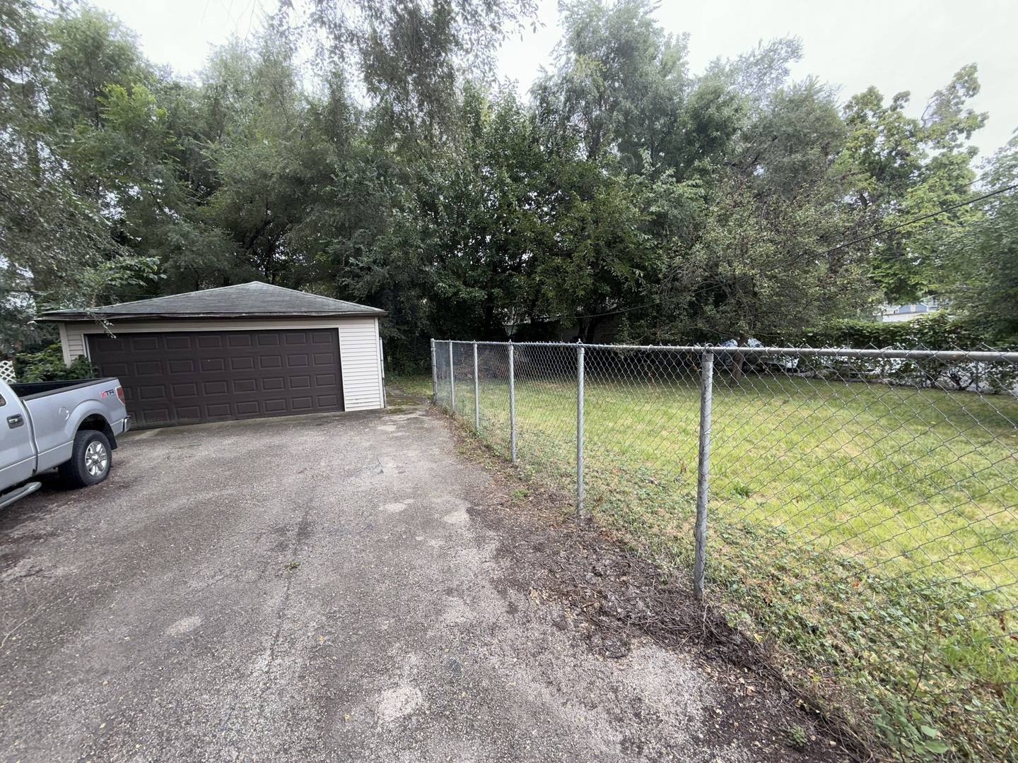 363 N Hickory ST, Joliet, IL 60435