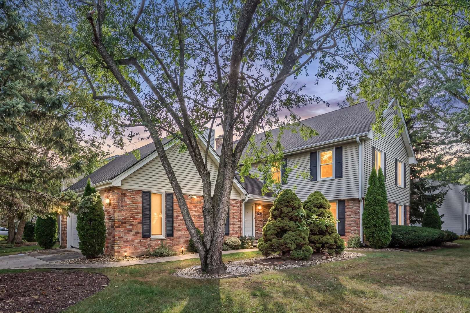 1136 Chateaugay AVE, Naperville, IL 60540