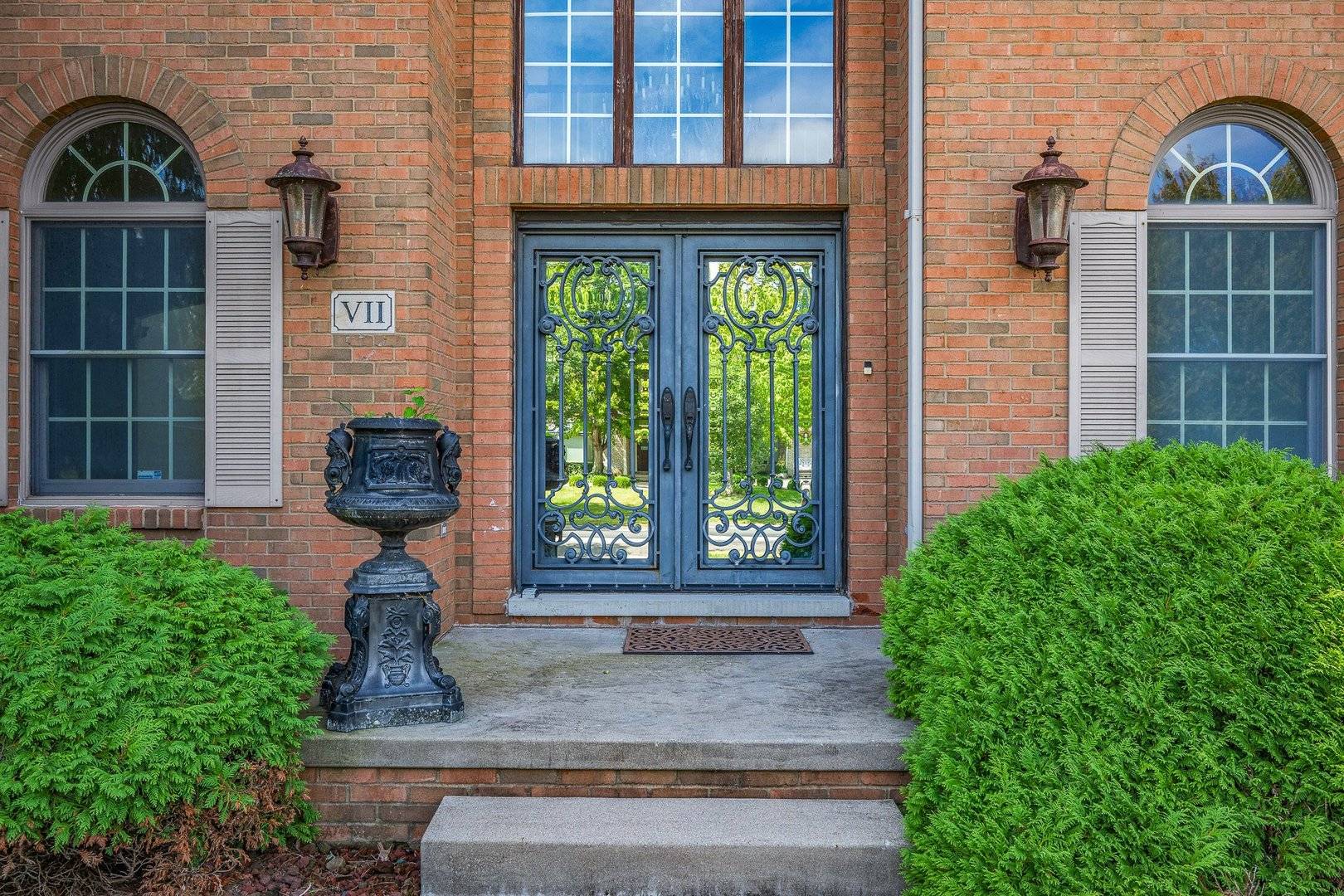 7 Smokey CT, Bloomington, IL 61704