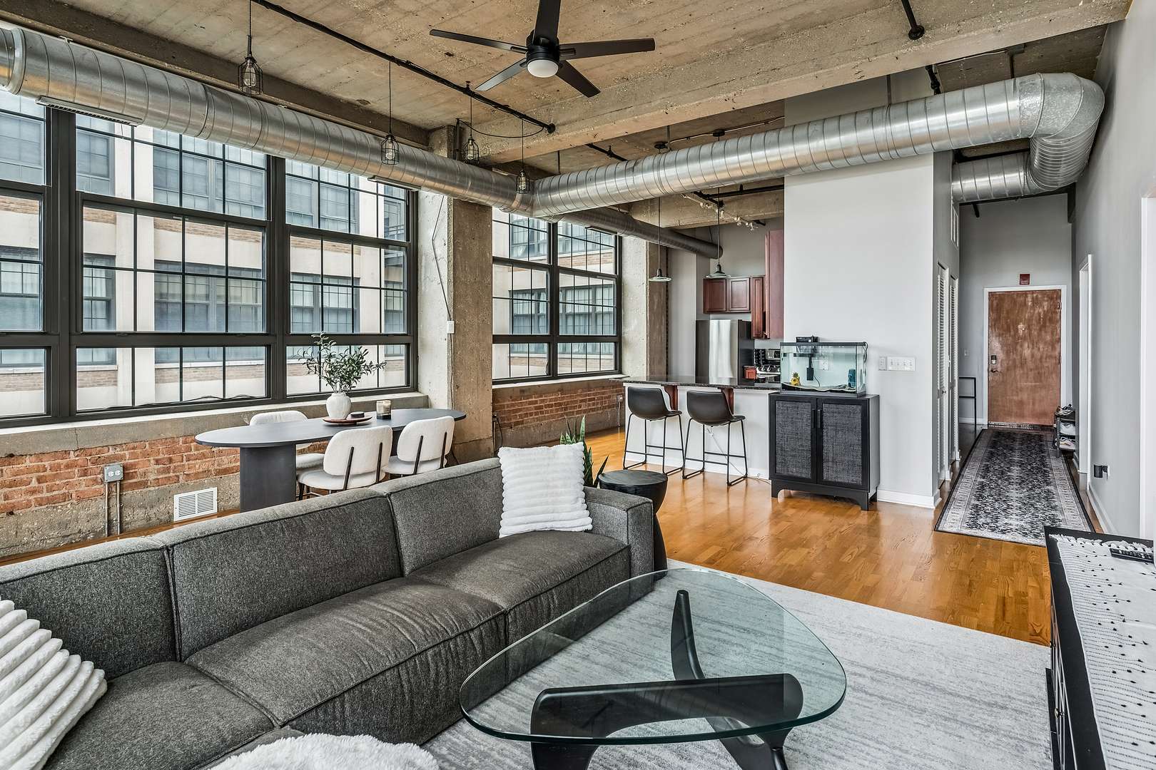 3963 W Belmont AVE #413, Chicago, IL 60618