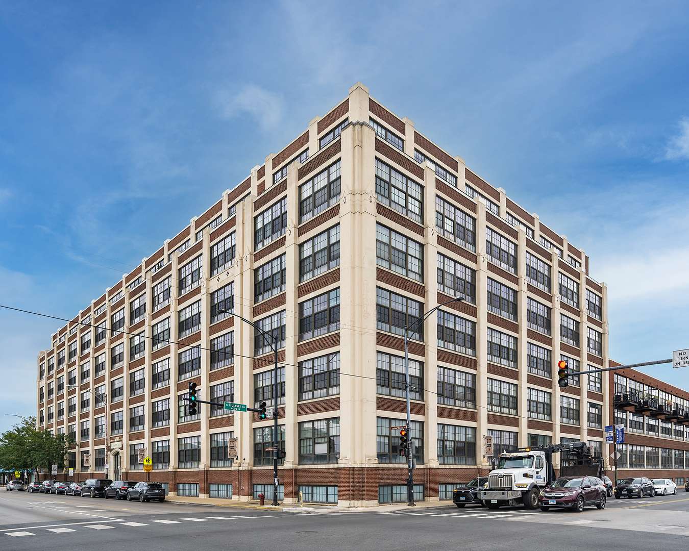 3963 W Belmont AVE #413, Chicago, IL 60618
