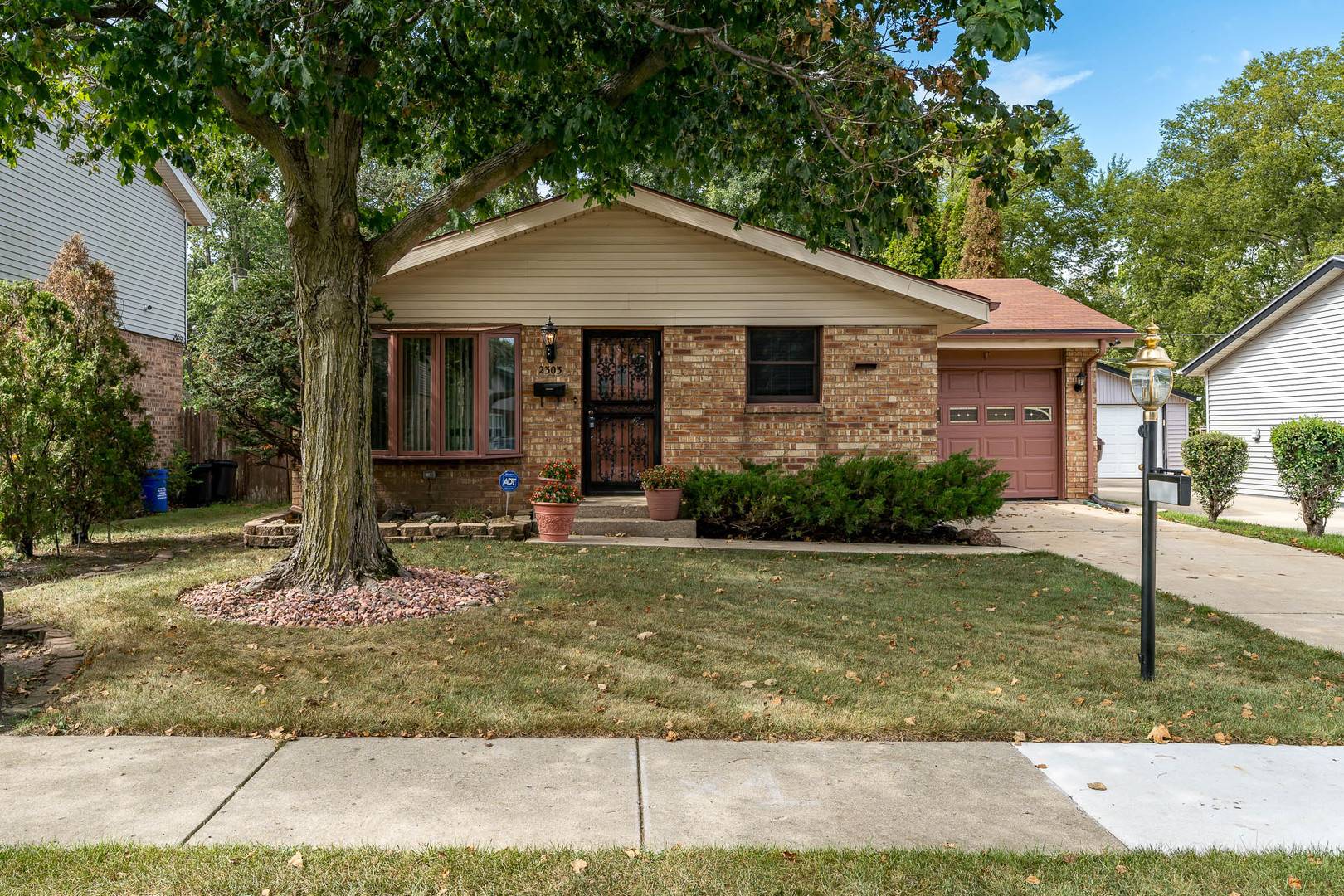 2303 Lucille ST, Rockford, IL 61104