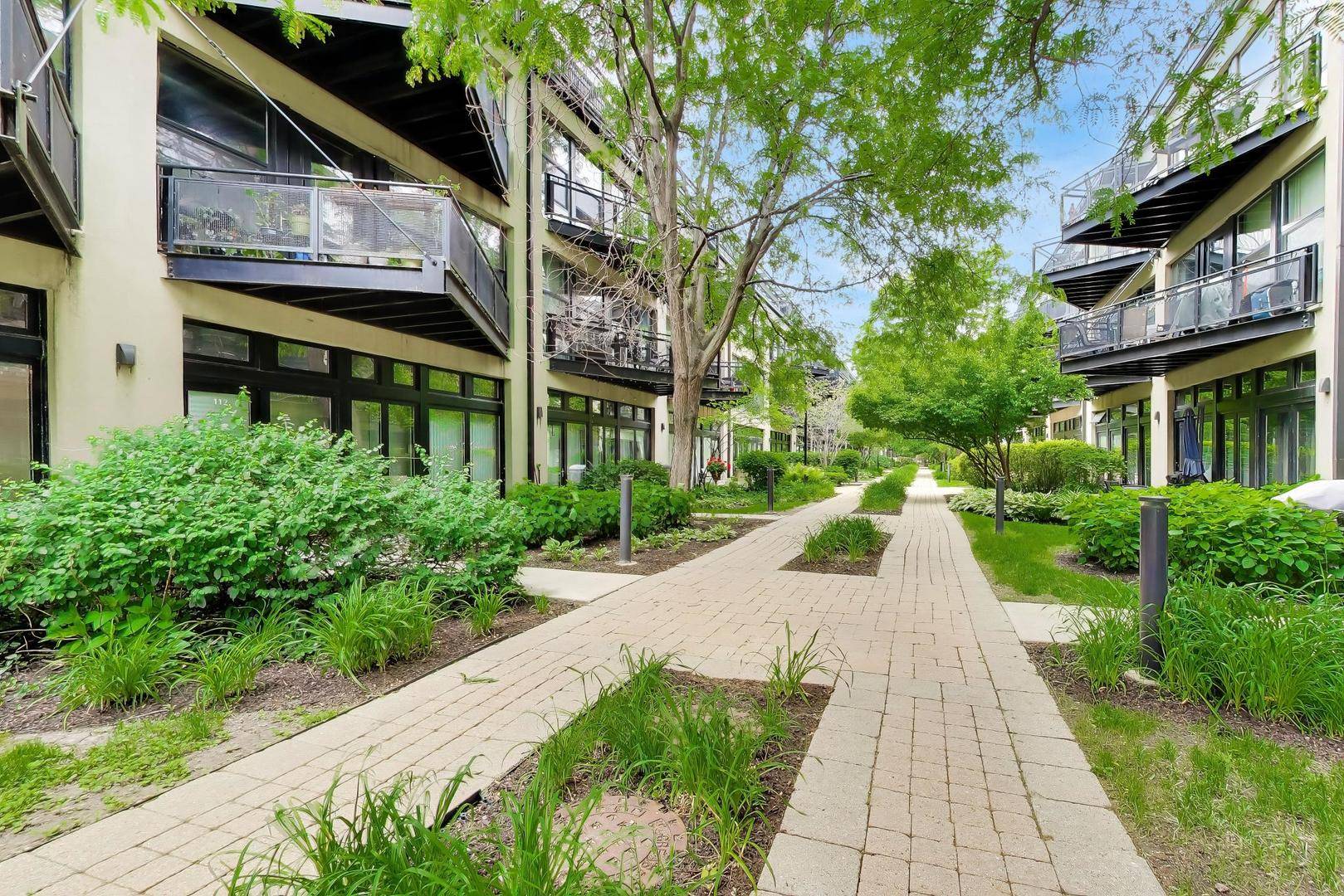 1070 W 15th ST #113, Chicago, IL 60608