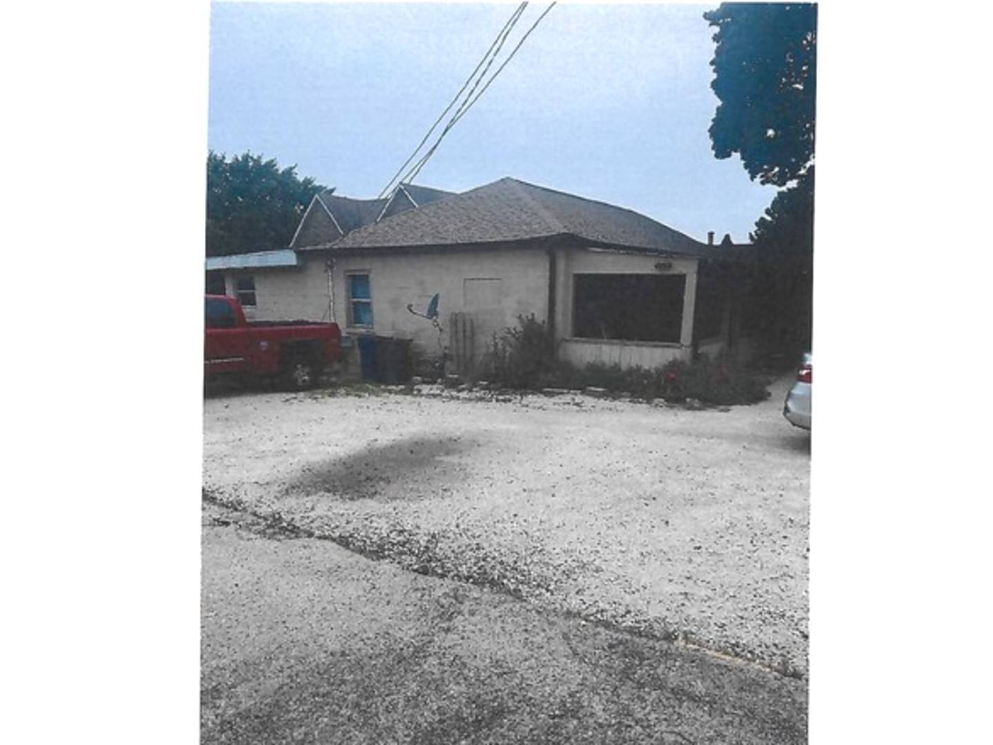 24 N Airlite ST, Elgin, IL 60123