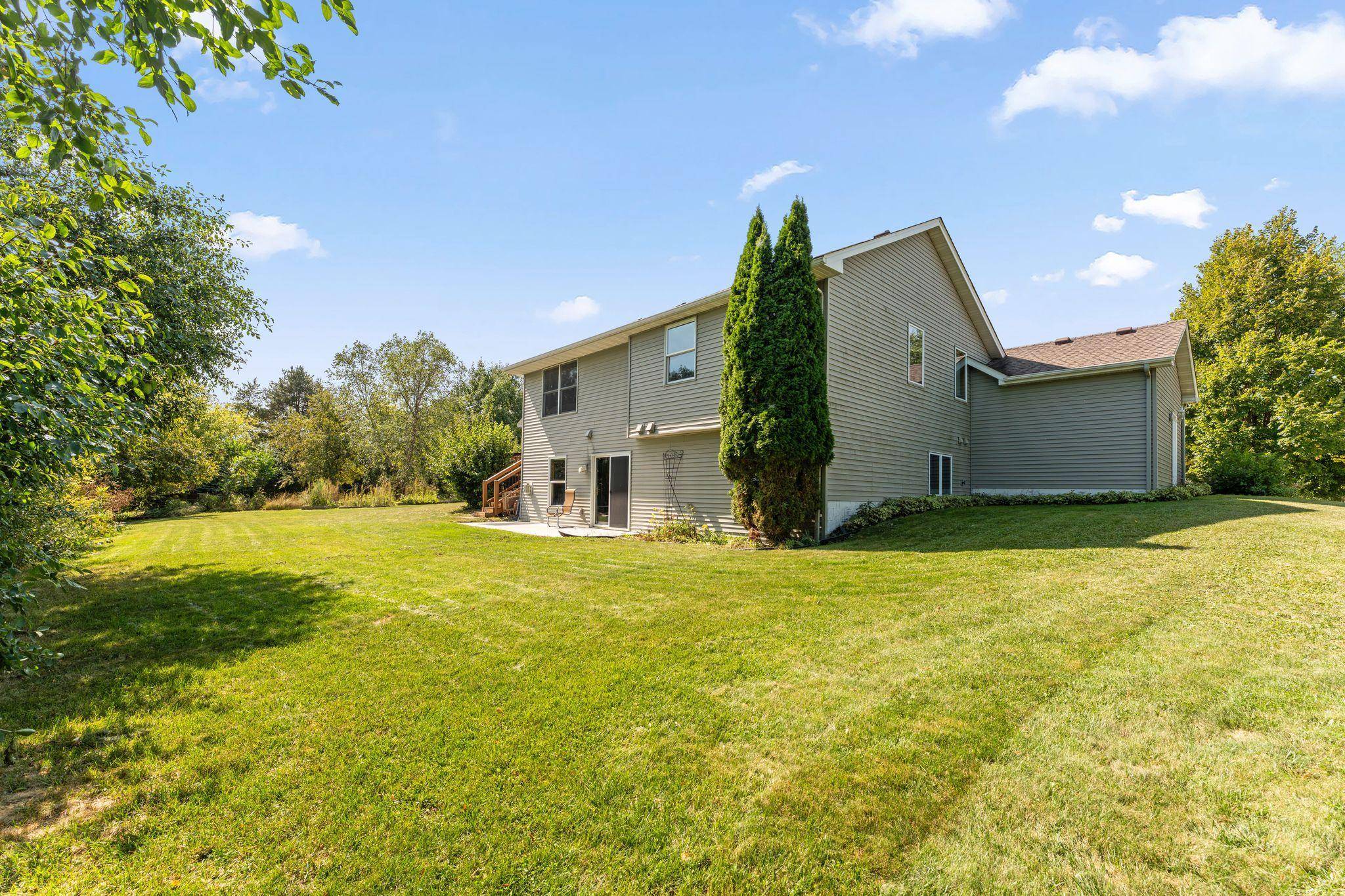 6608 Tele LN, Lino Lakes, MN 55038
