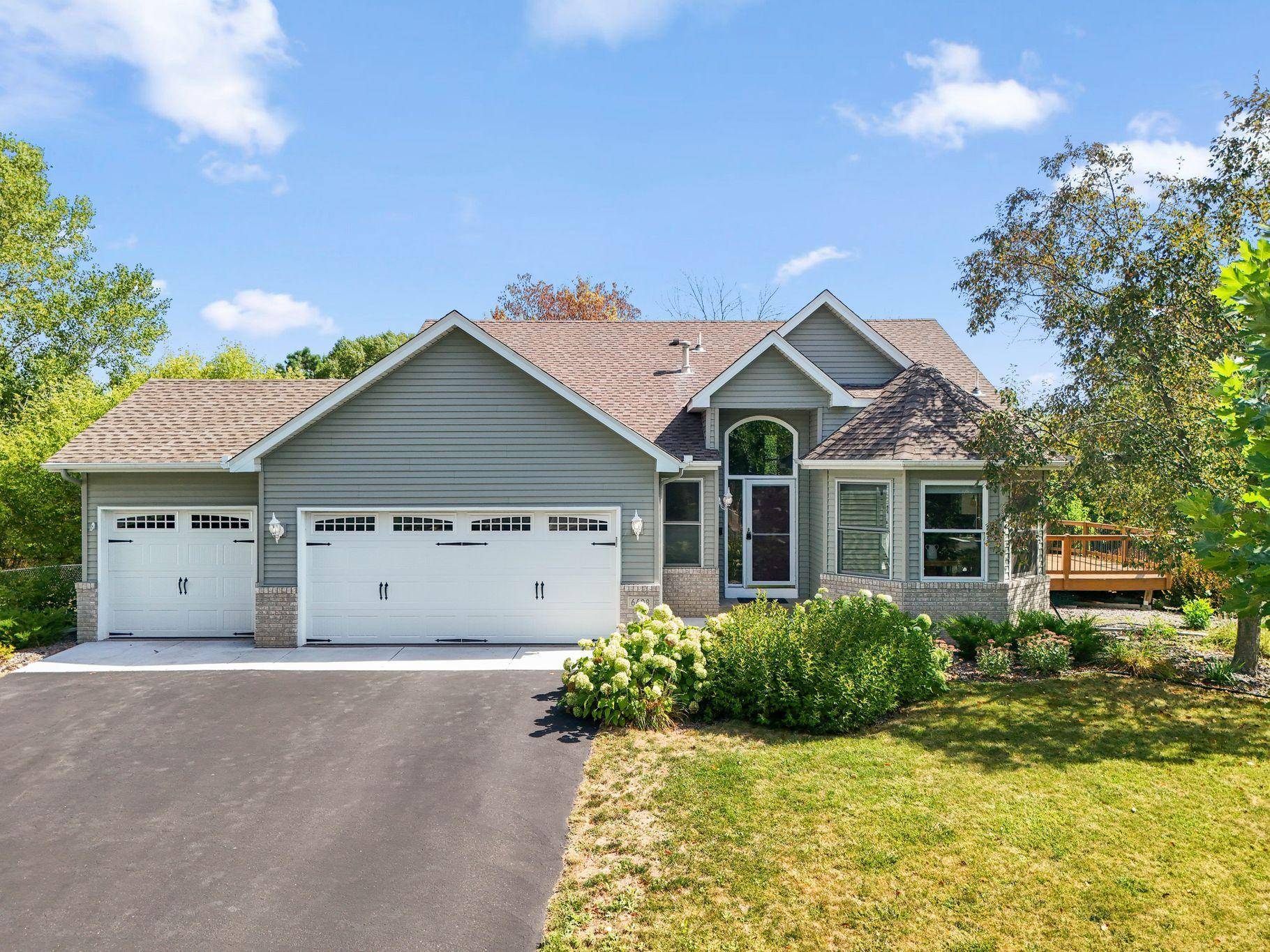 6608 Tele LN, Lino Lakes, MN 55038