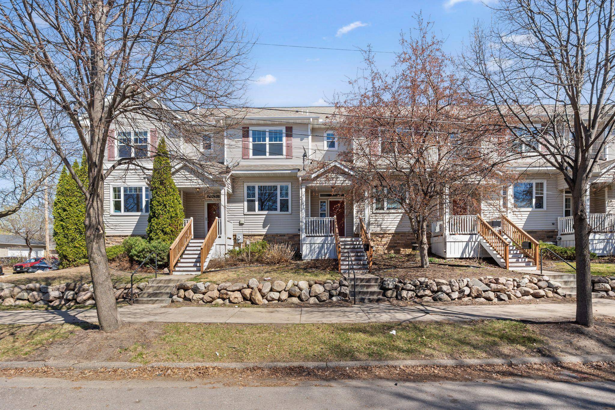 1823 3rd ST NE, Minneapolis, MN 55418