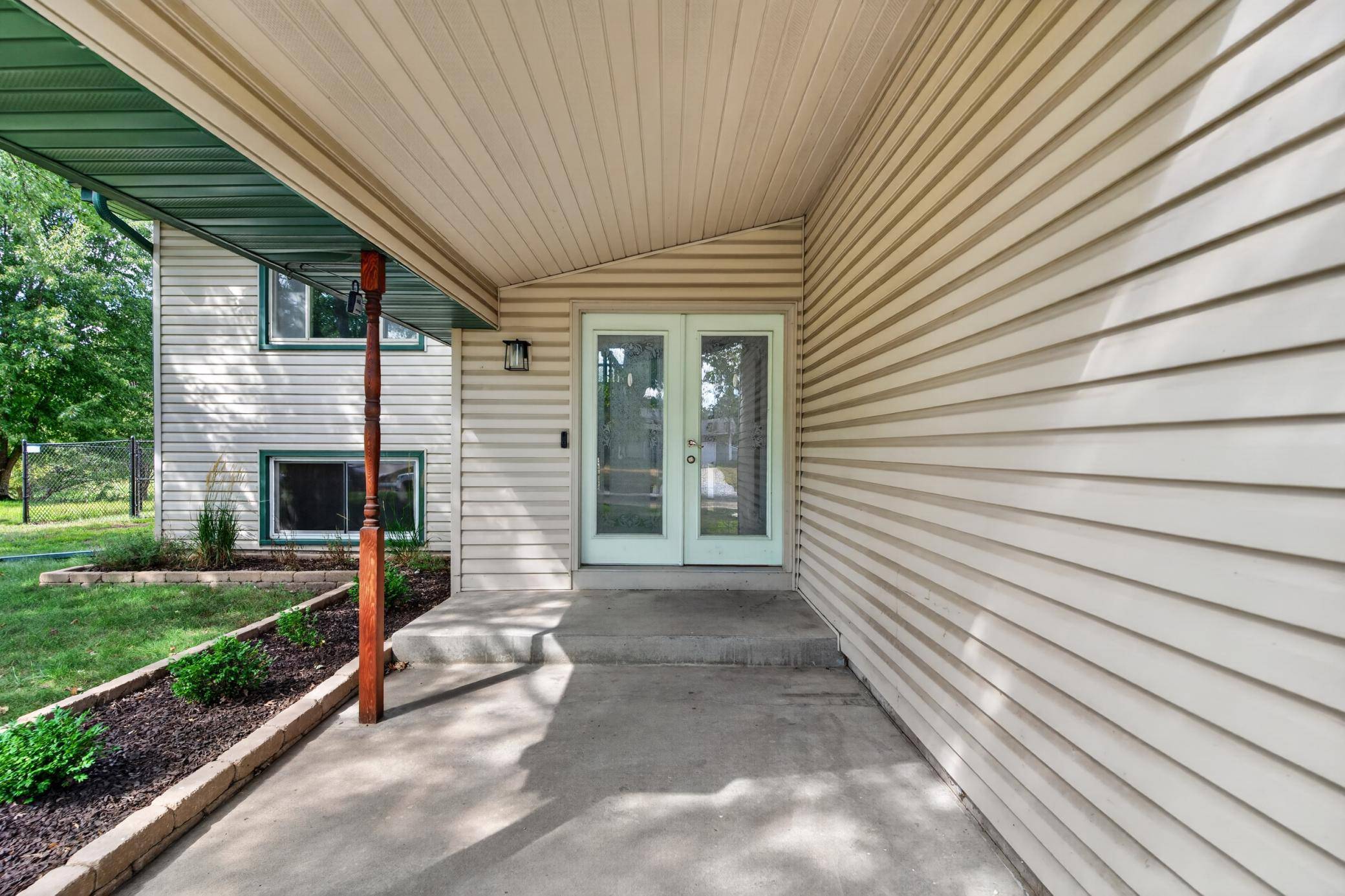 771 127th AVE NE, Blaine, MN 55434