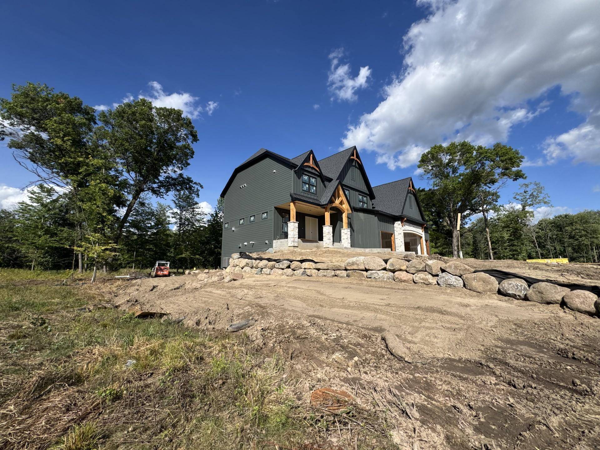 4933 149th AVE NE, Ham Lake, MN 55304