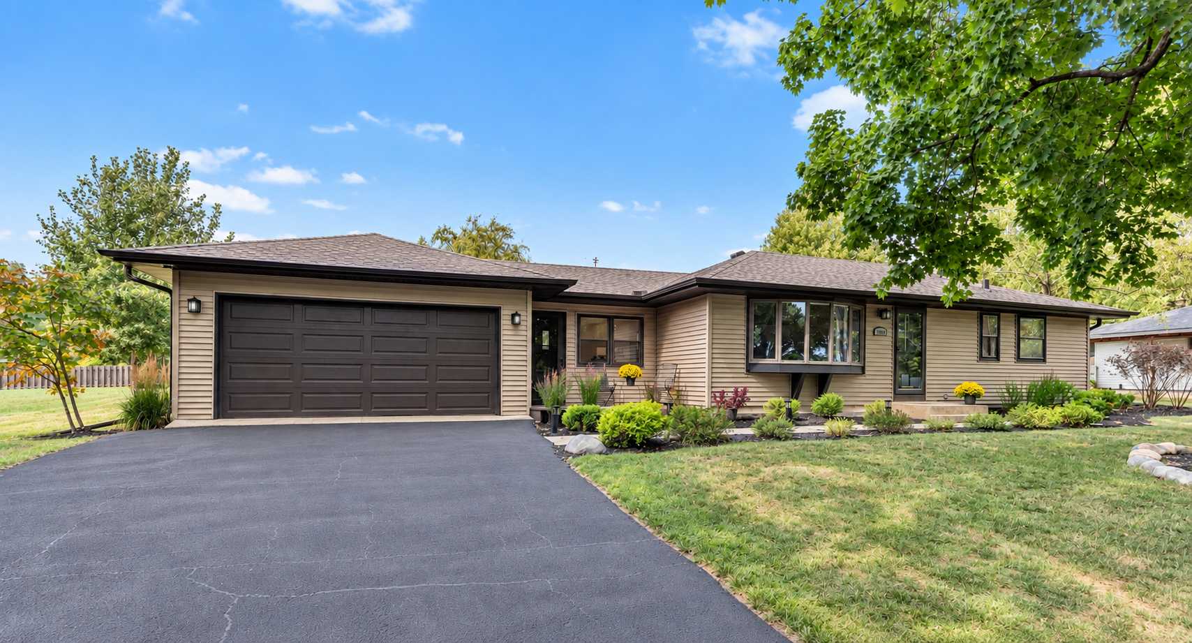 1619 Constance DR E, Golden Valley, MN 55422