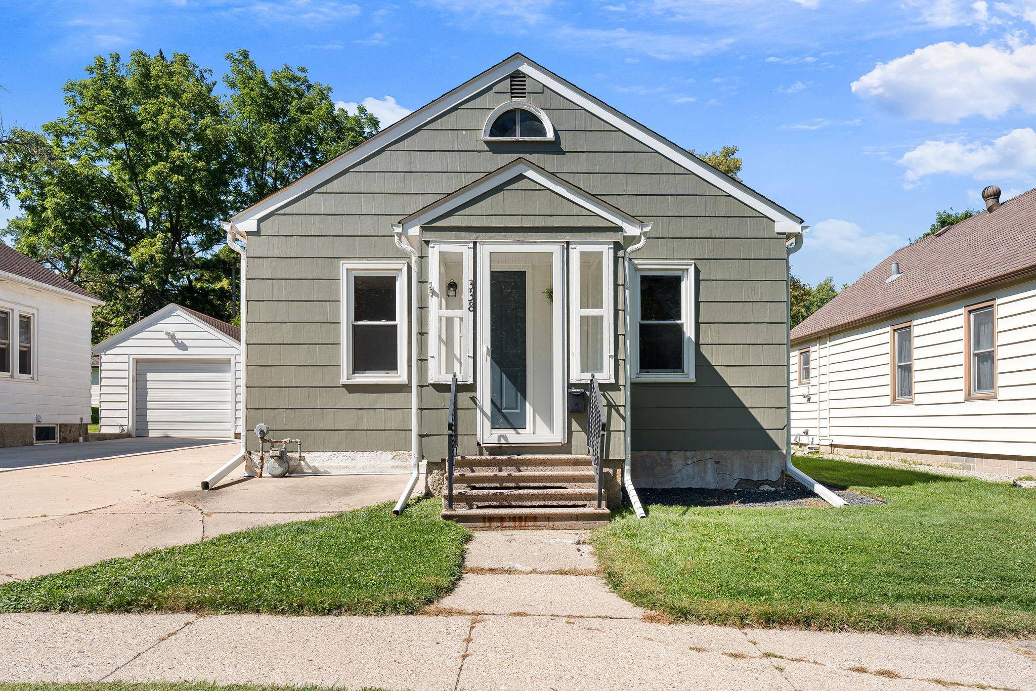 338 Highland AVE, Owatonna, MN 55060