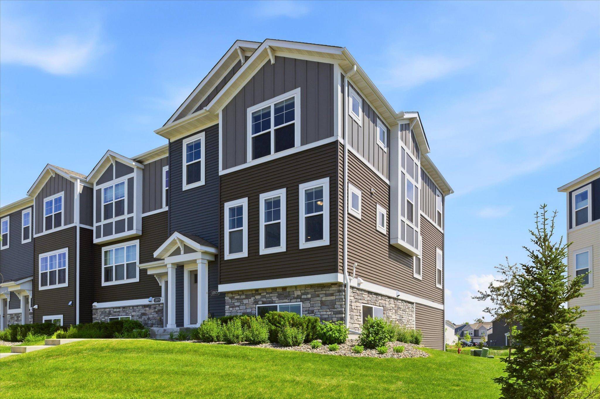 13571 Pine DR, Rogers, MN 55374