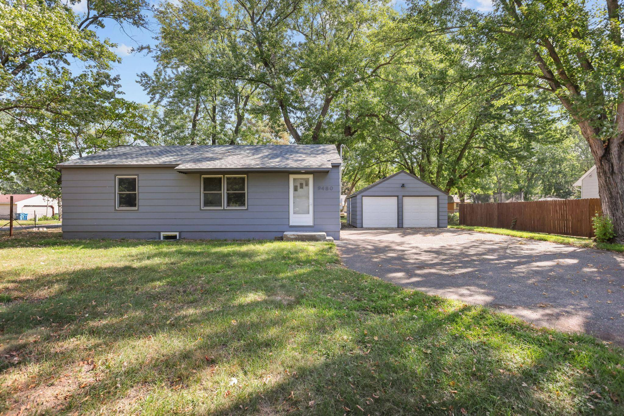 9480 Revere LN N, Maple Grove, MN 55369