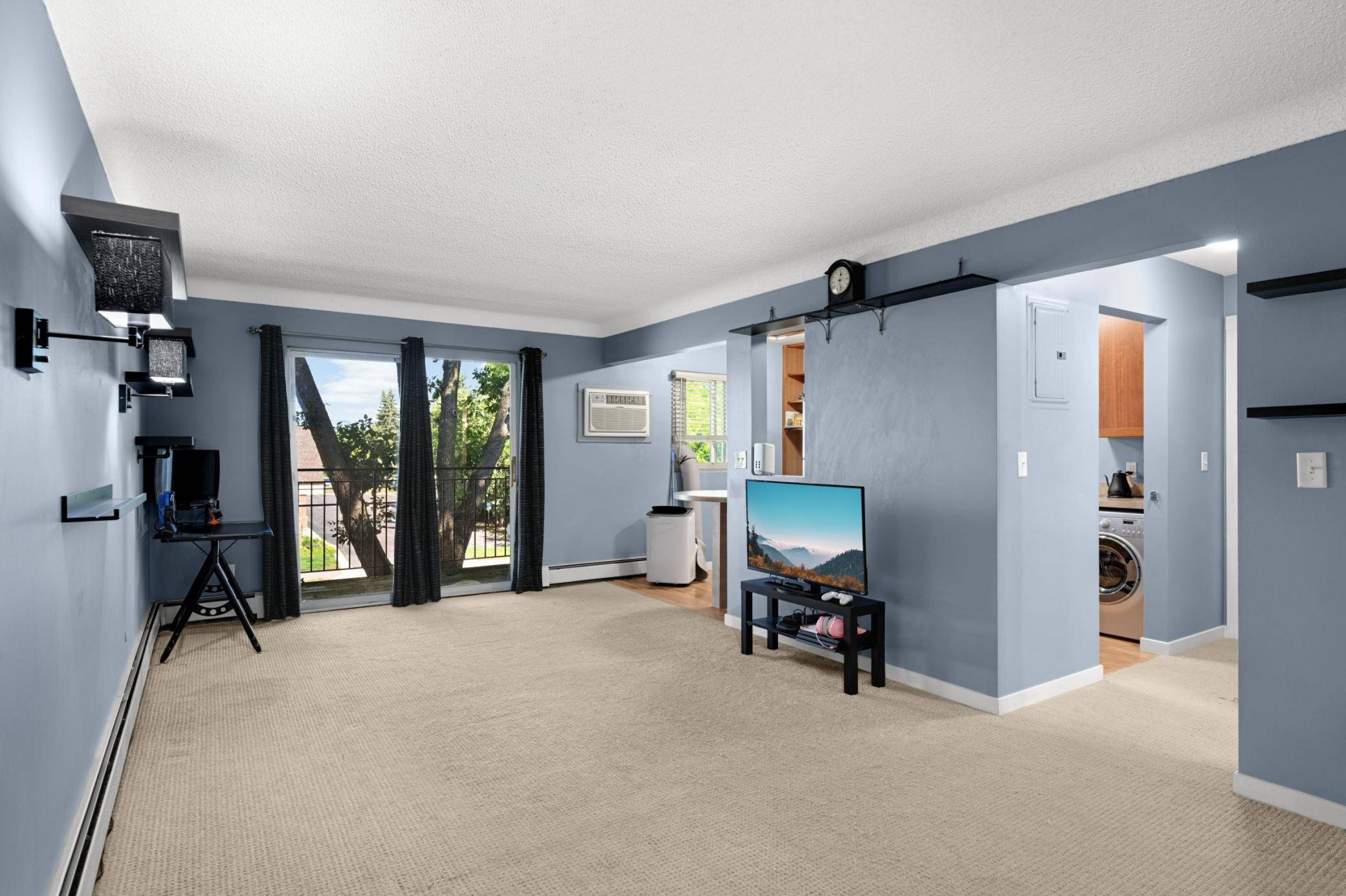 240 Wentworth AVE W #302, West Saint Paul, MN 55118