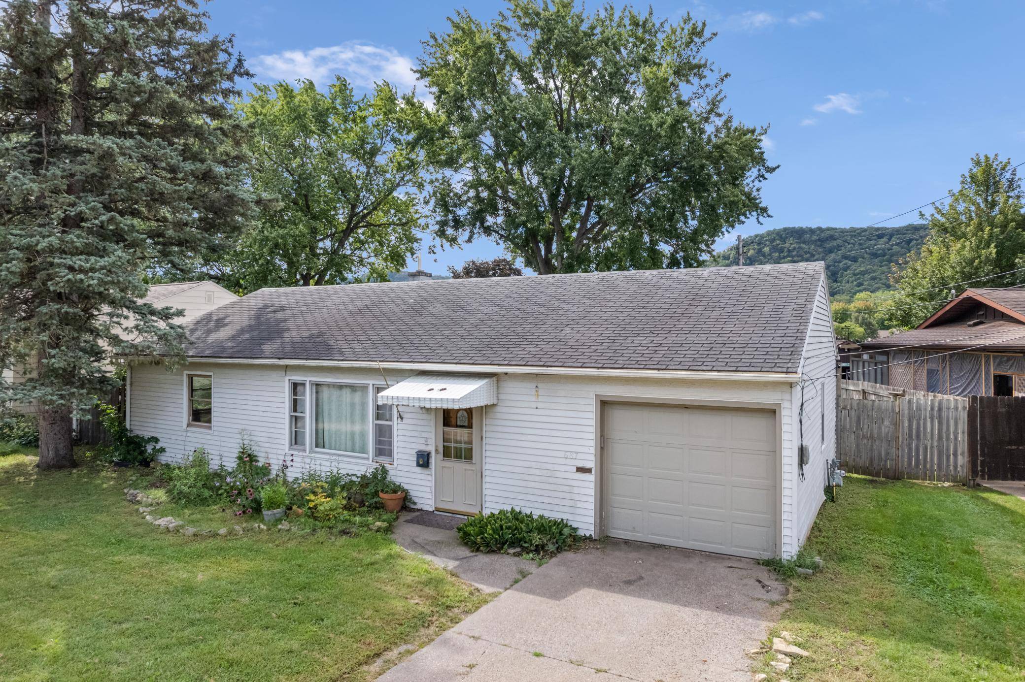 687 W Belleview ST, Winona, MN 55987