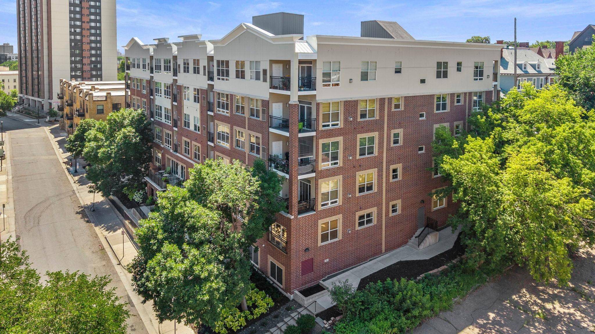 301 Oak Grove ST #308, Minneapolis, MN 55403
