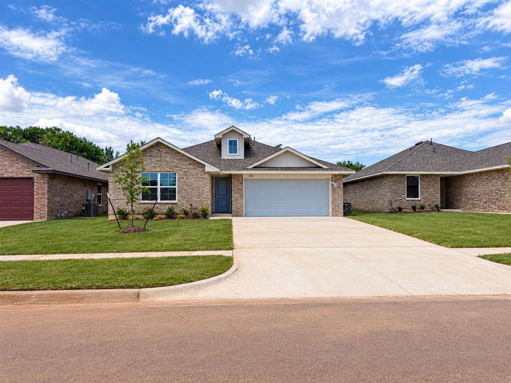 2001 Brush Creek WAY, Newcastle, OK 73065