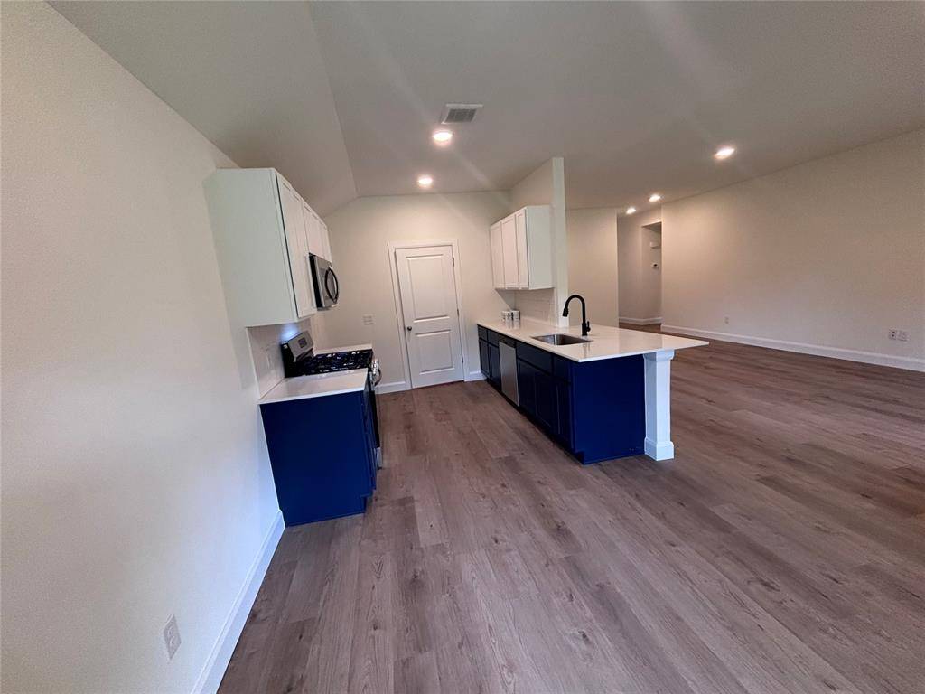 2001 Brush Creek WAY, Newcastle, OK 73065