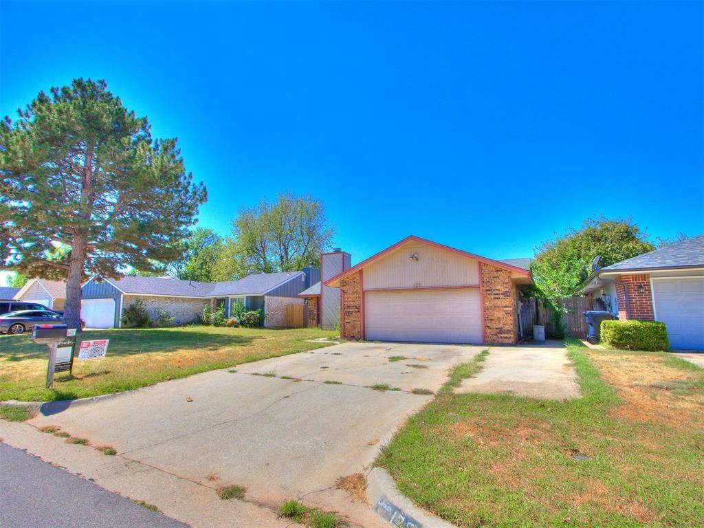 125 Marrgate DR, Yukon, OK 73099