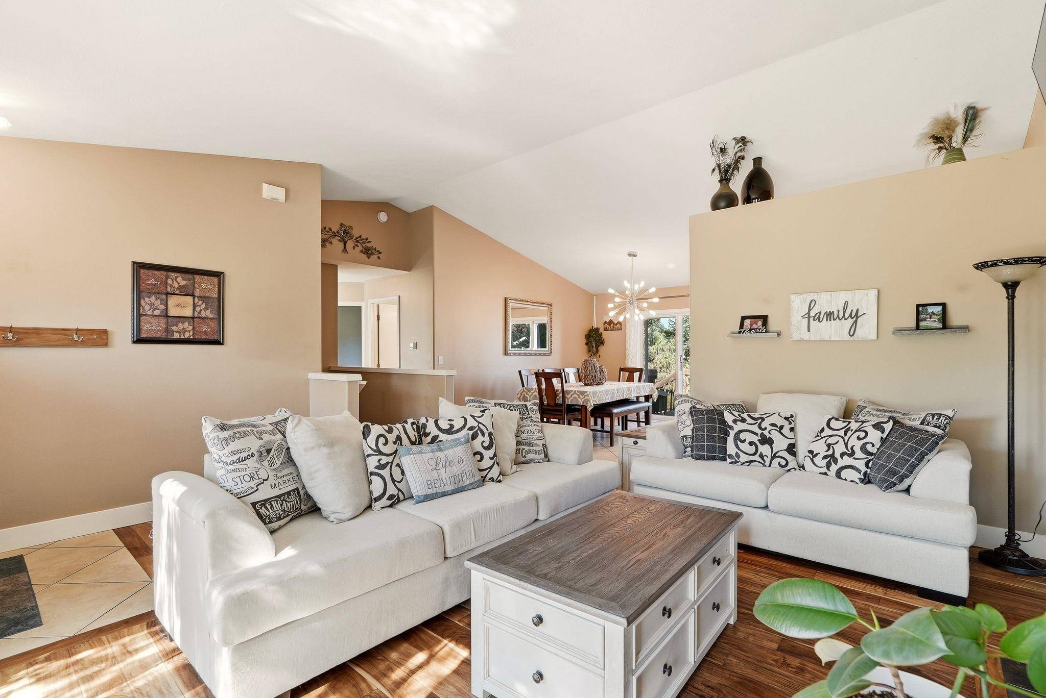 1111 S Newer Ct, Spokane Valley, WA 99037