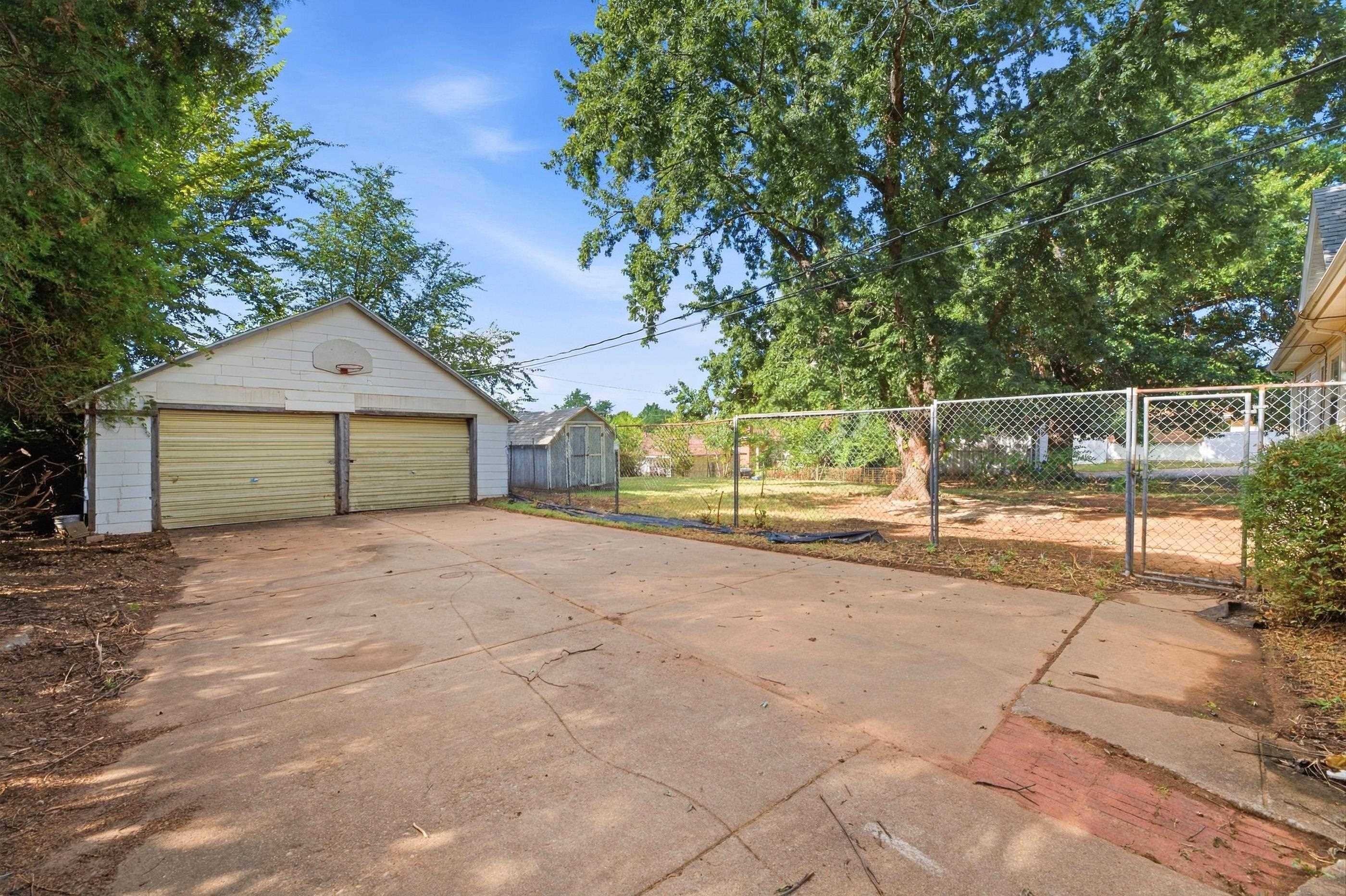 319 E Copeland, Kingman, KS 67068