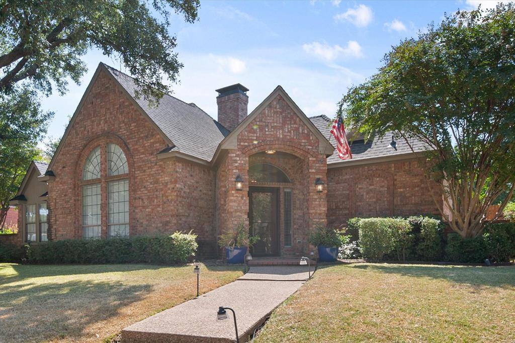 523 Cooper Street, Grand Prairie, TX 75052