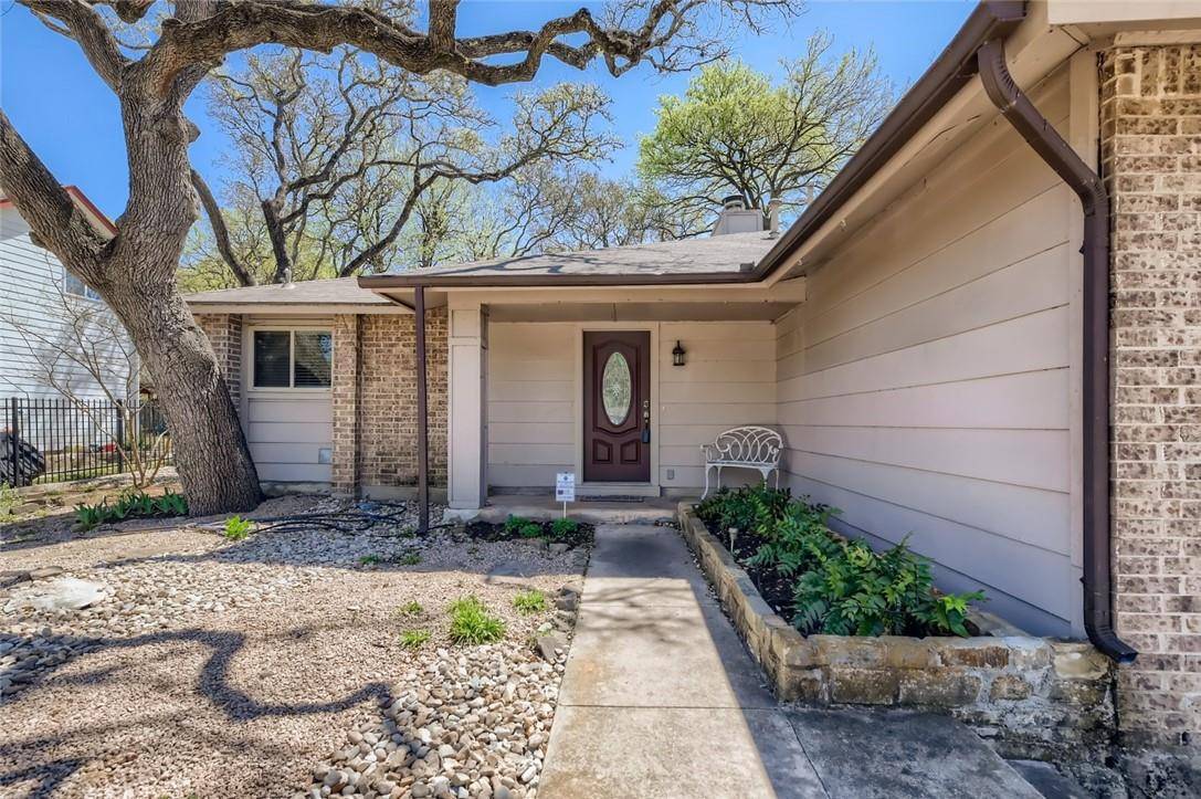 9111 Marsh DR, Austin, TX 78748