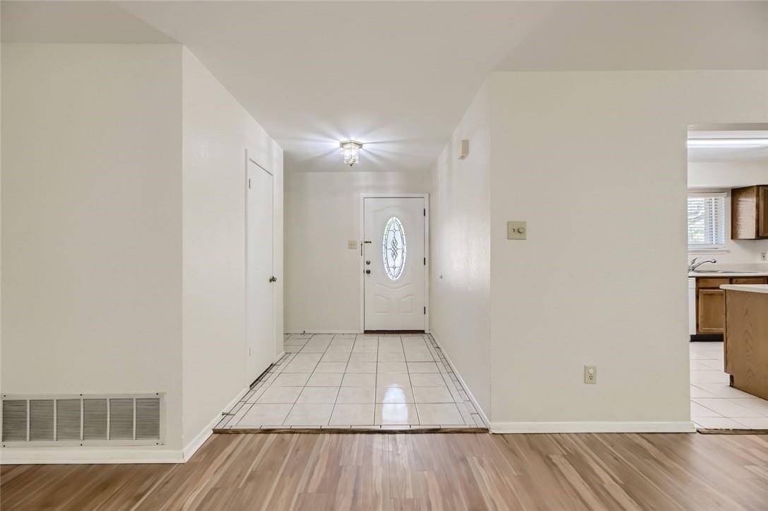 9111 Marsh DR, Austin, TX 78748