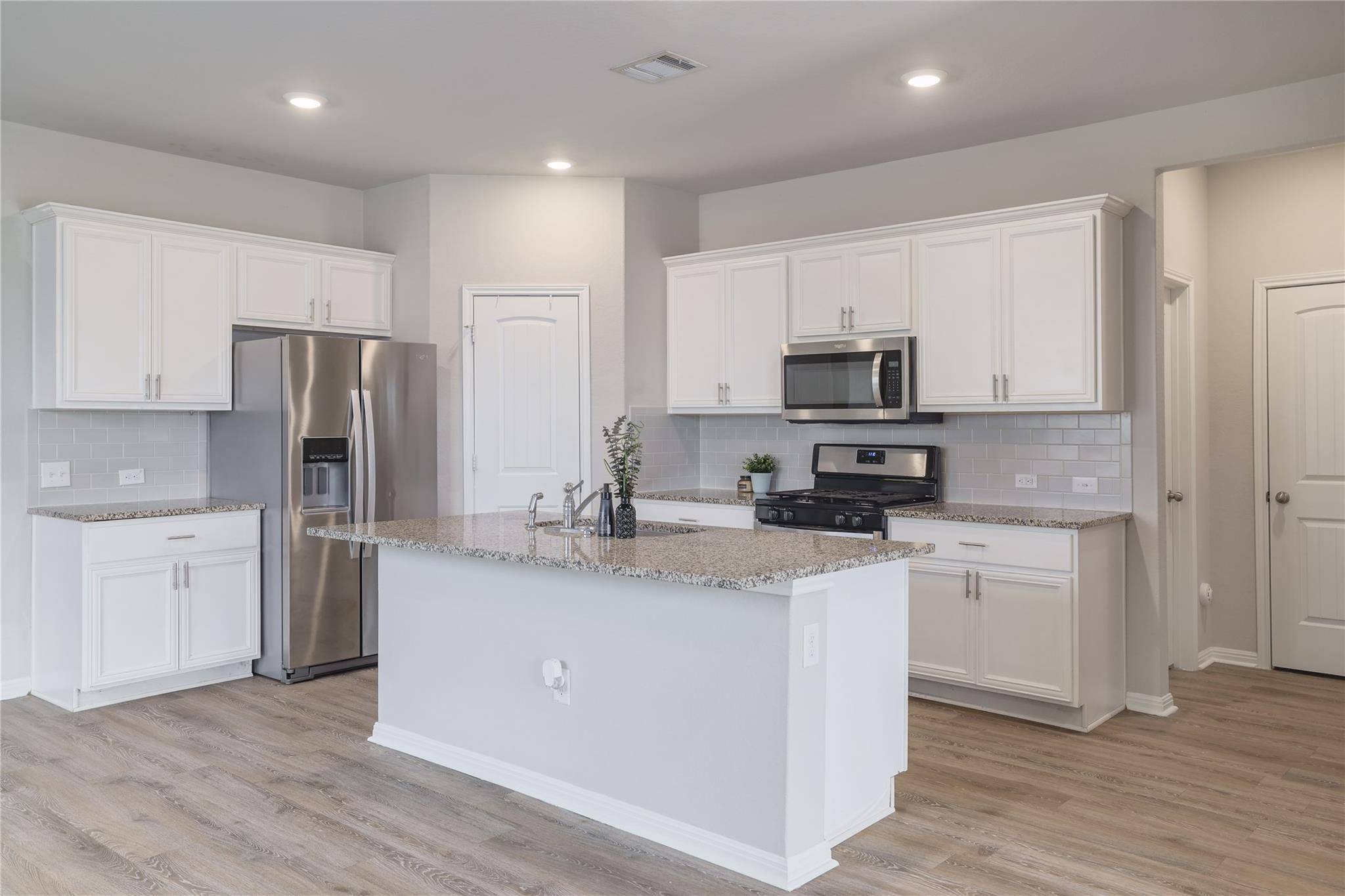 445 Shiner LN, Georgetown, TX 78626