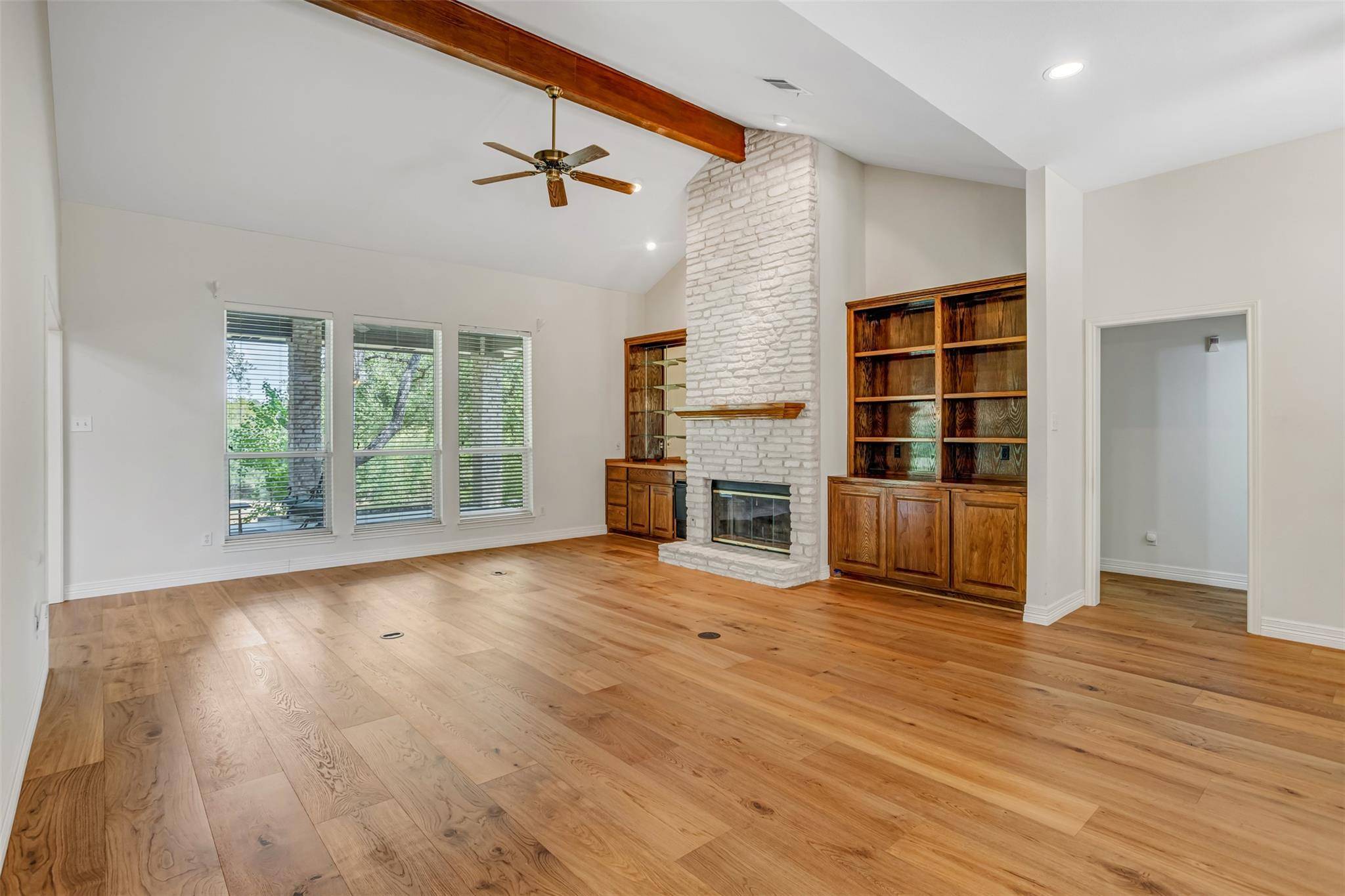410 Rolling Green DR, Lakeway, TX 78734