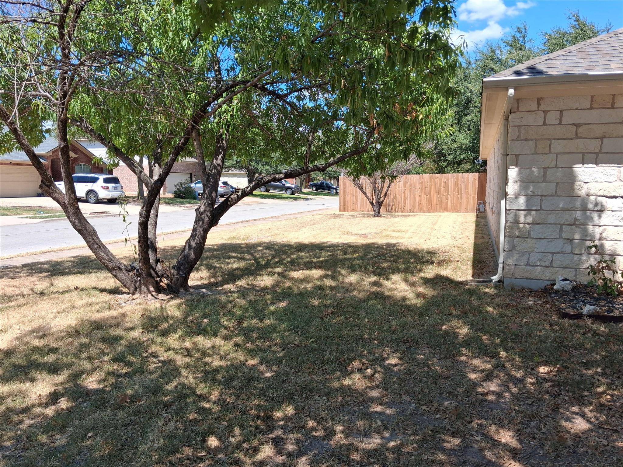 1101 Downridge DR, Leander, TX 78641