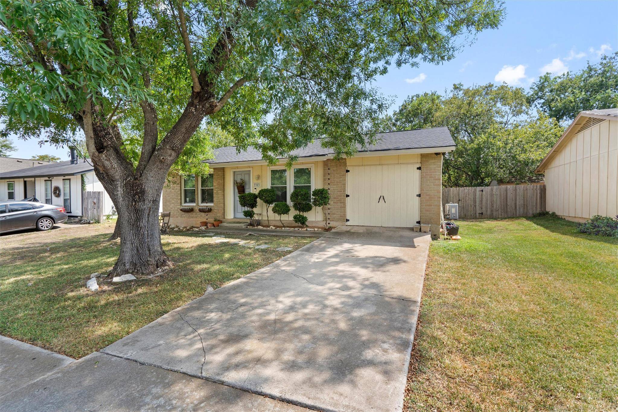 3303 Plantation RD, Austin, TX 78745