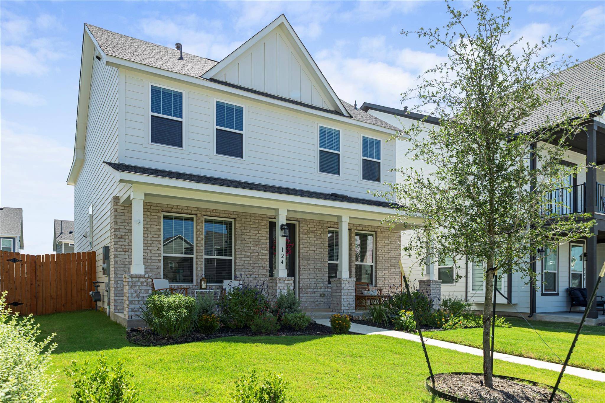 124 Barret DR, Liberty Hill, TX 78642